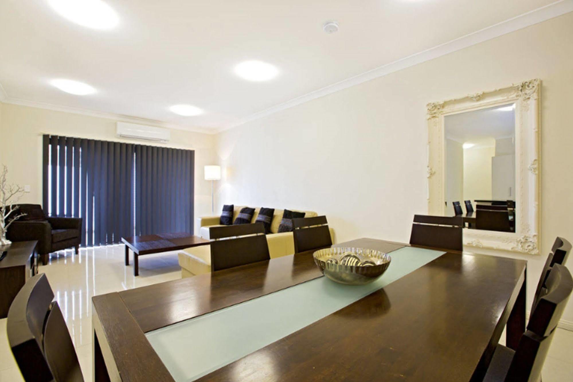 Astina Serviced Apartments - Central Penrith Zewnętrze zdjęcie