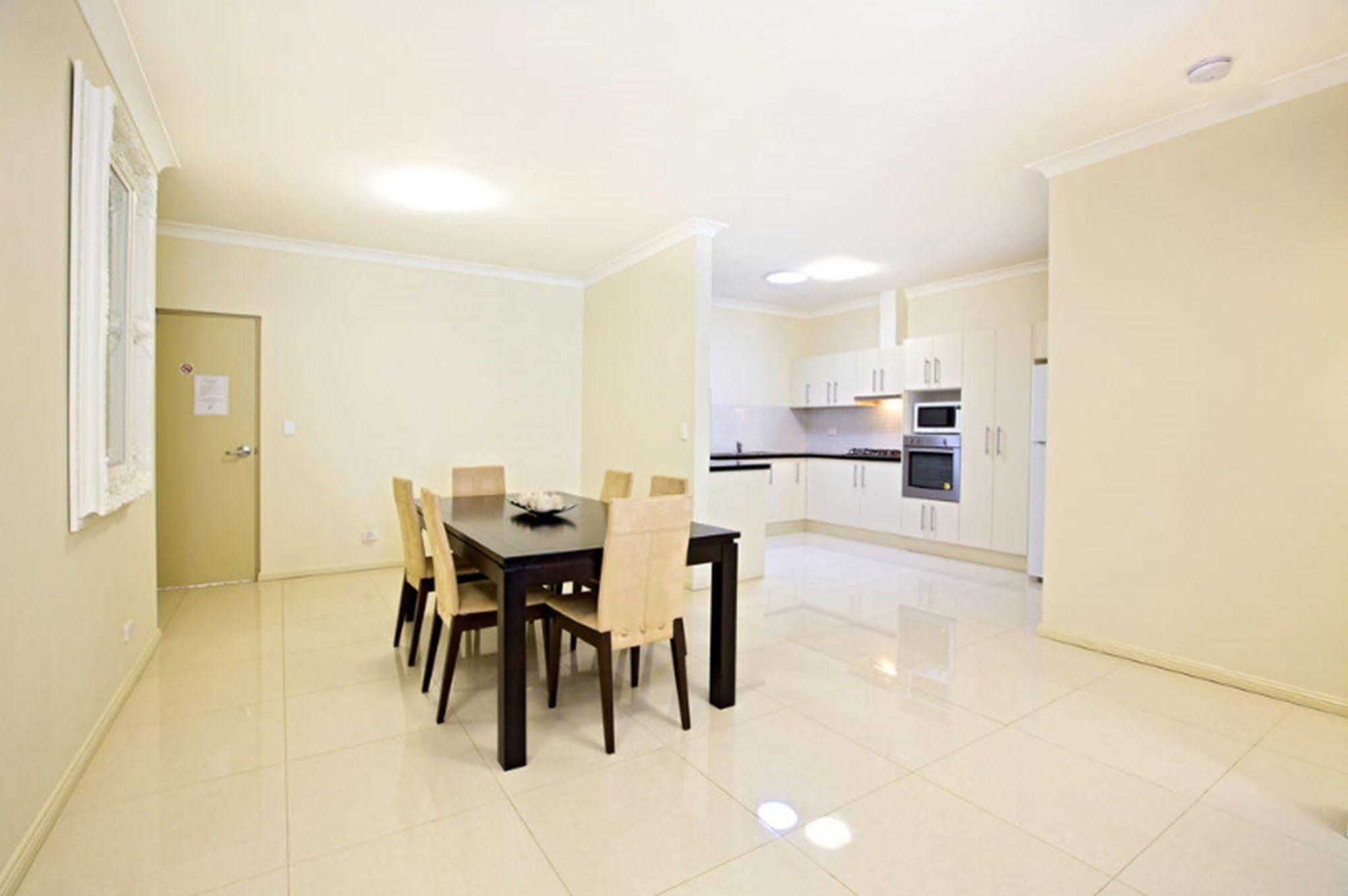 Astina Serviced Apartments - Central Penrith Zewnętrze zdjęcie