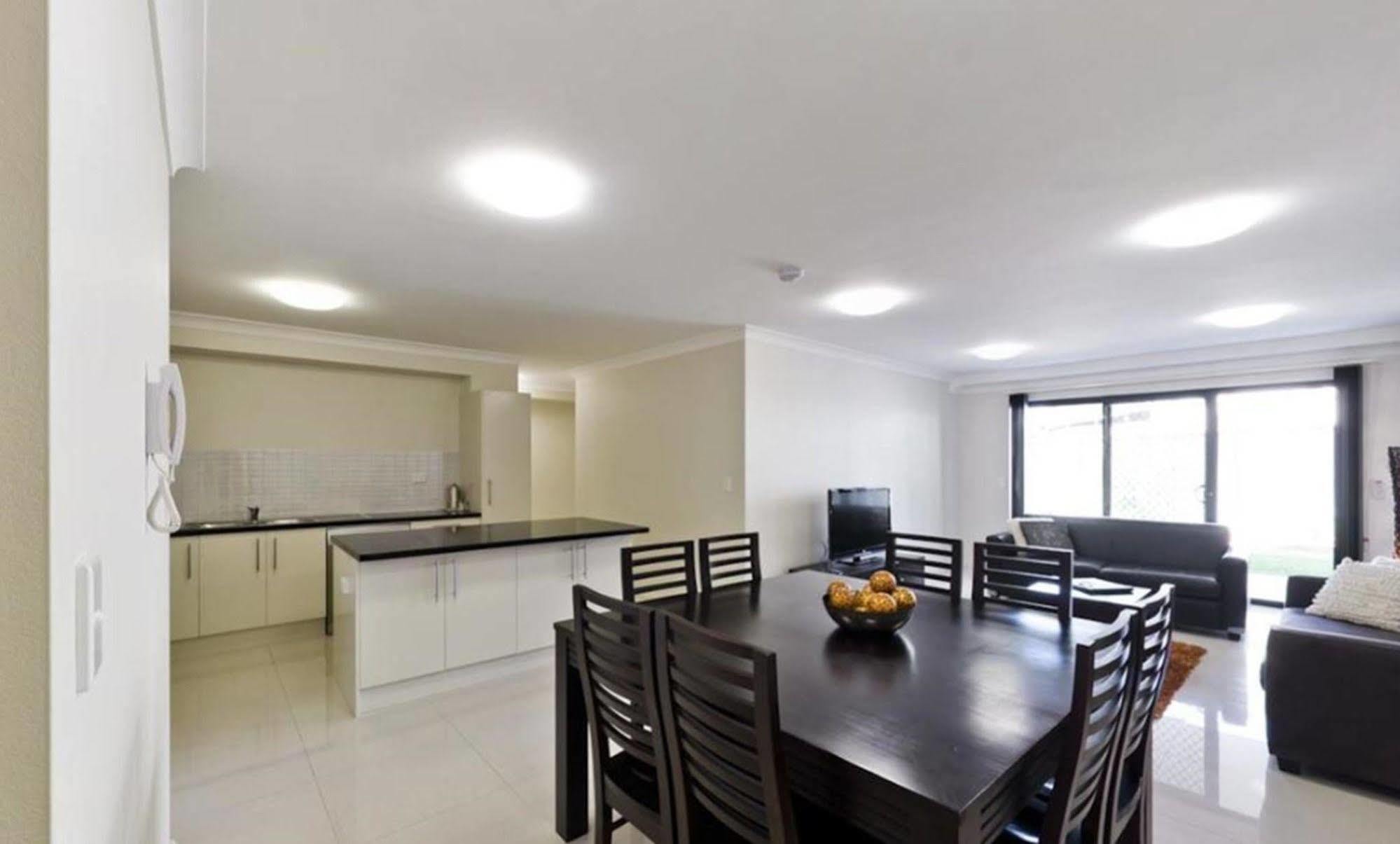 Astina Serviced Apartments - Central Penrith Zewnętrze zdjęcie
